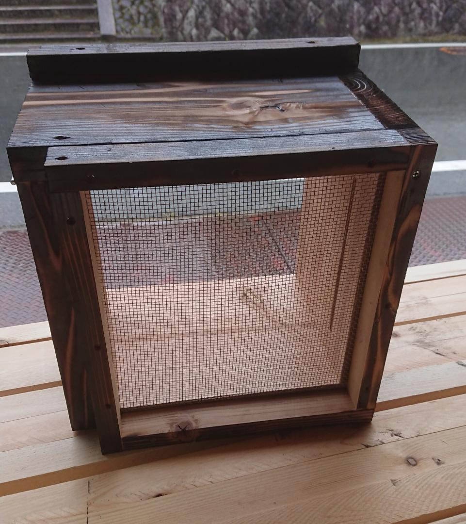 蜜蜂巣箱4段監視扉付・すむし対策全面ステンレス網底