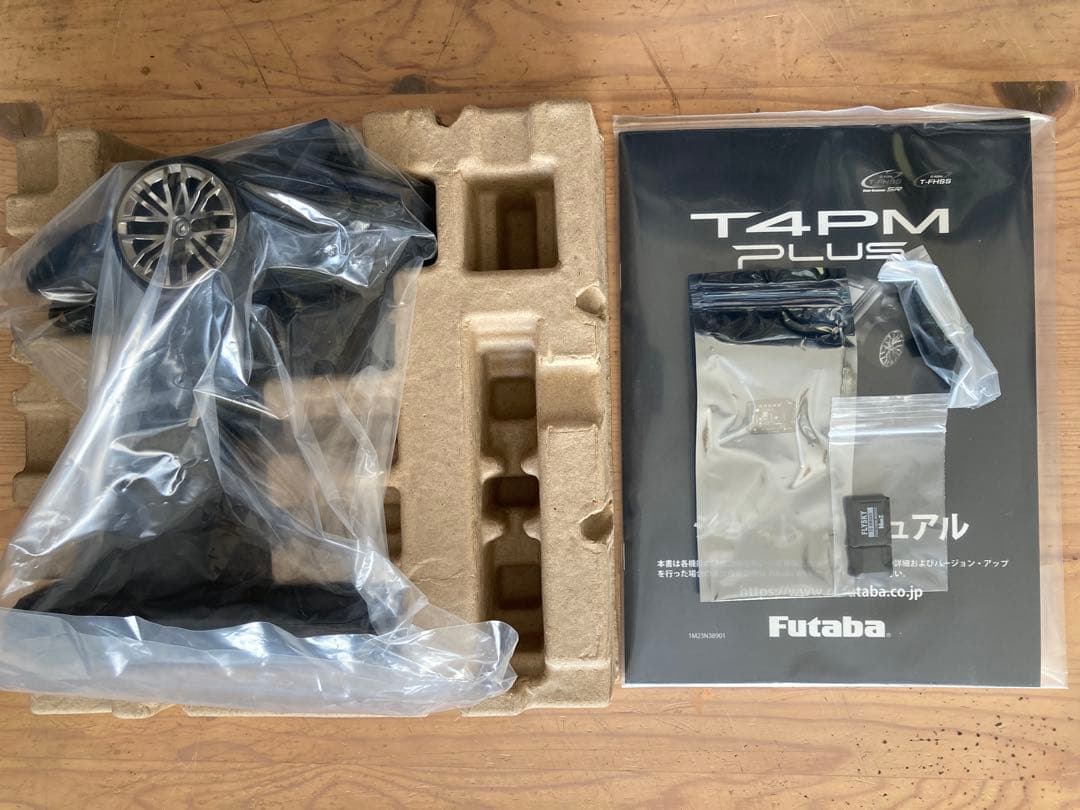 【美品】フタバ　4PM Plus KYOSHO Ver& リフェバッテリーセット