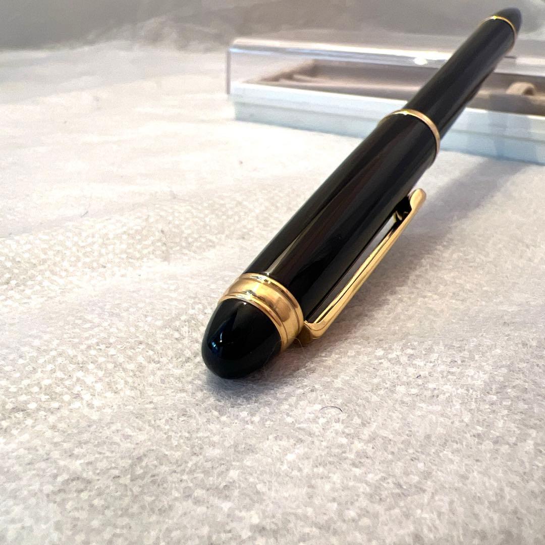【美品】PLATINUMボールペン　黒×ゴールド