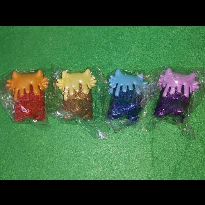 VAG　ガチャ　ソフビ　sofvi　バイロンベイビー　One up　デザイン