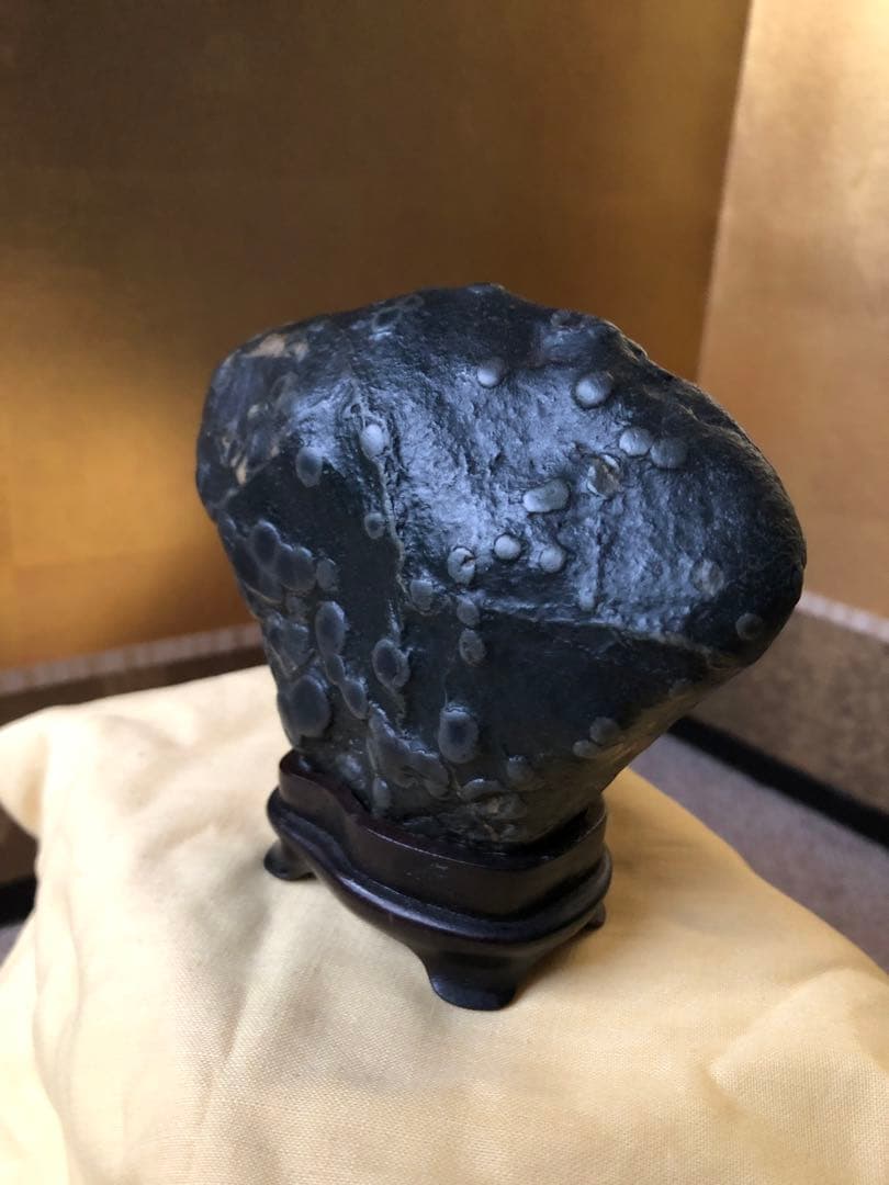 梅花石　木箱入　鑑賞石