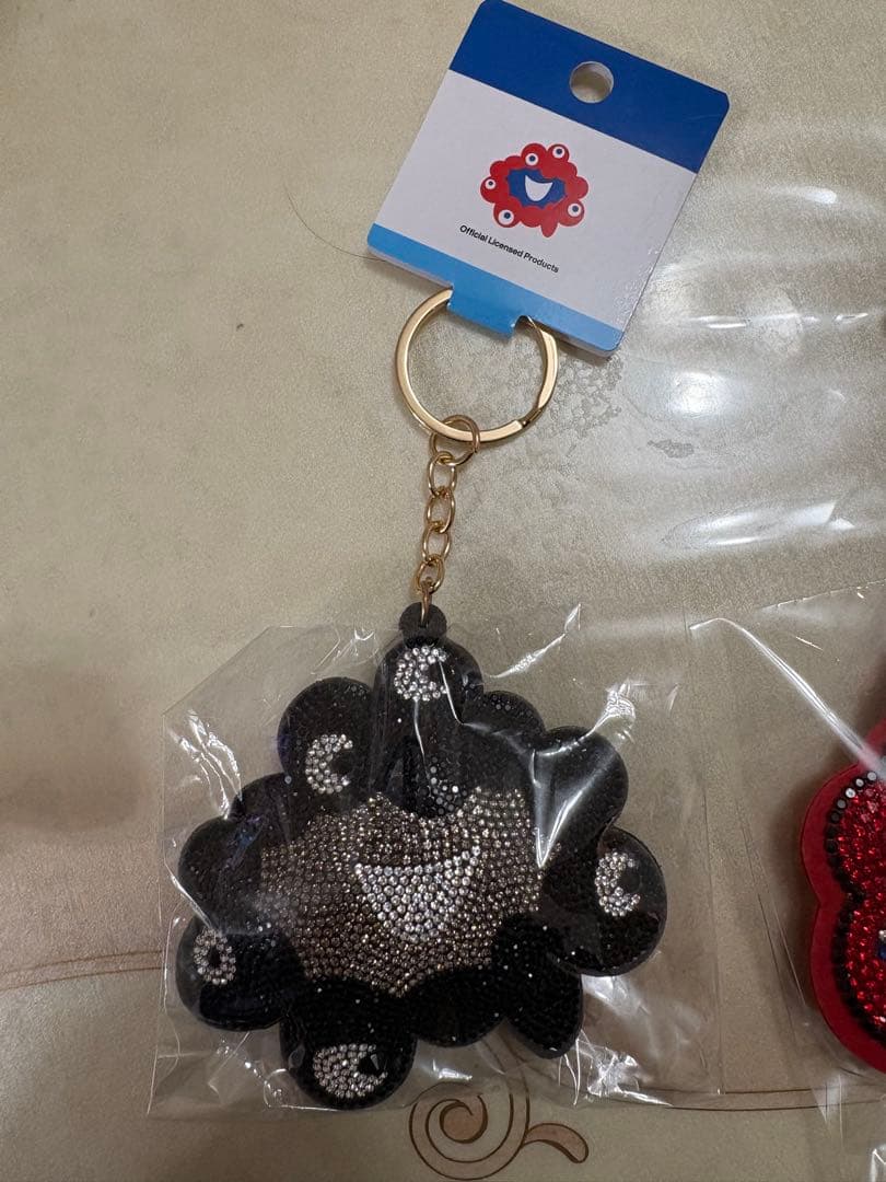 新品　未開封　キラキラ　黒ミャクミャク