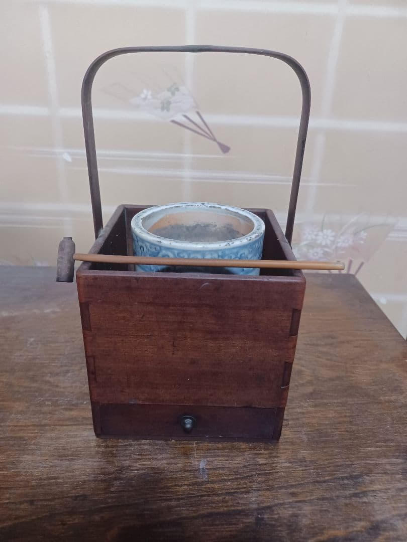 煙管・灰入れ(骨董品)