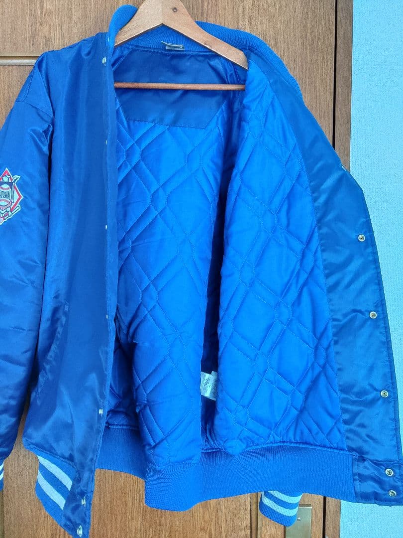 4月15日限定特価！ロサンゼルス・ドジャーススタジャン