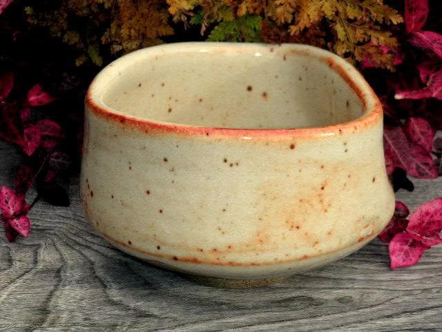 ♥茶碗　美濃焼　志野　無銘　骨董品