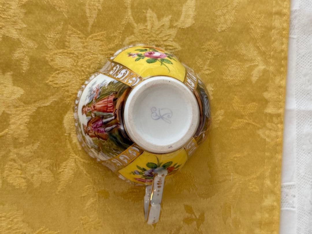 【希少】ドレスデン カール・ティーメ　 カップ＆ソーサー恋人図 イエロー 手描き