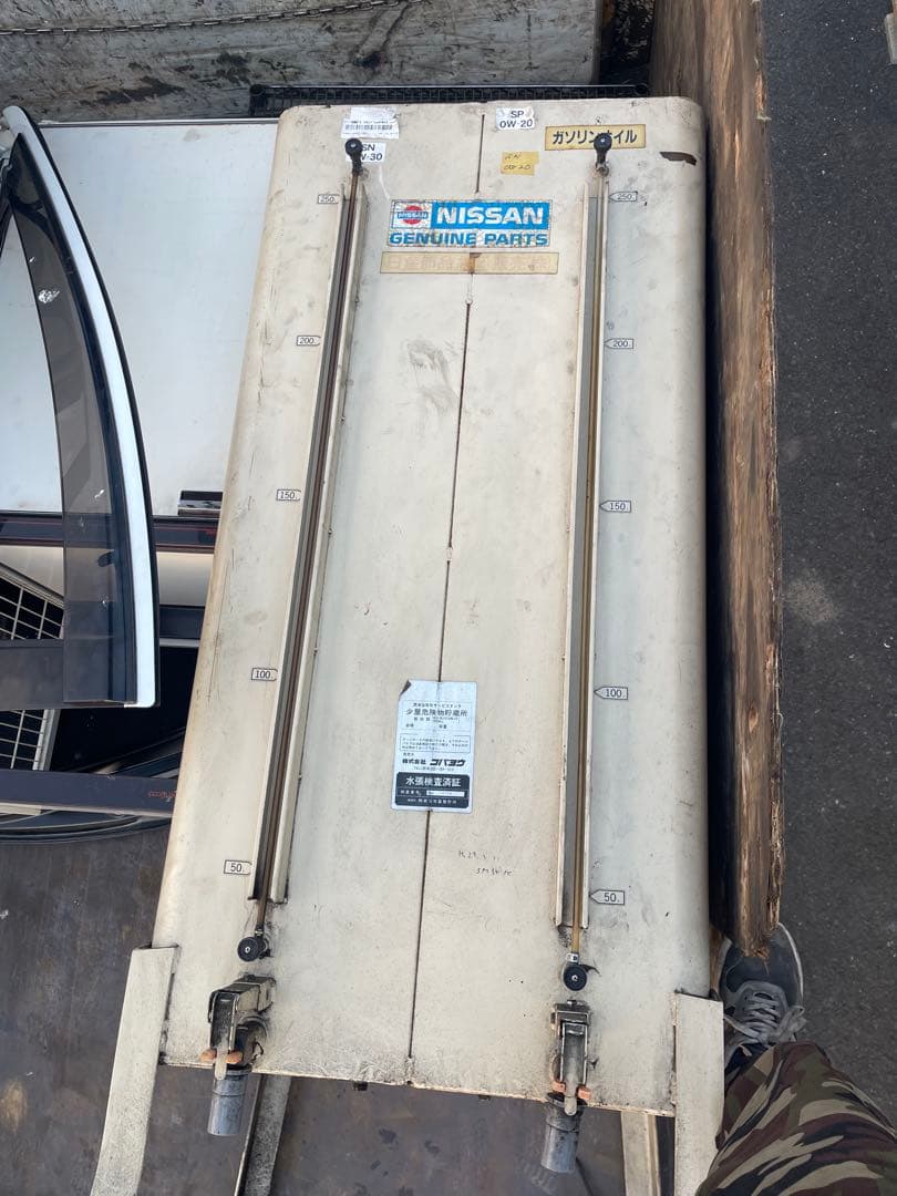 Nissan Genuine Partsオイルタンク