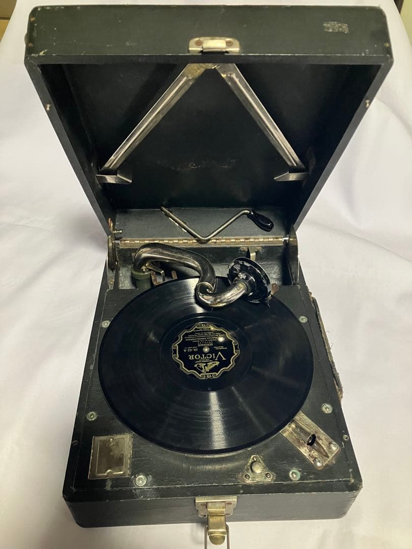 ヴィンテージ 蓄音器　稼動品　アンティークレコードオマケ付き