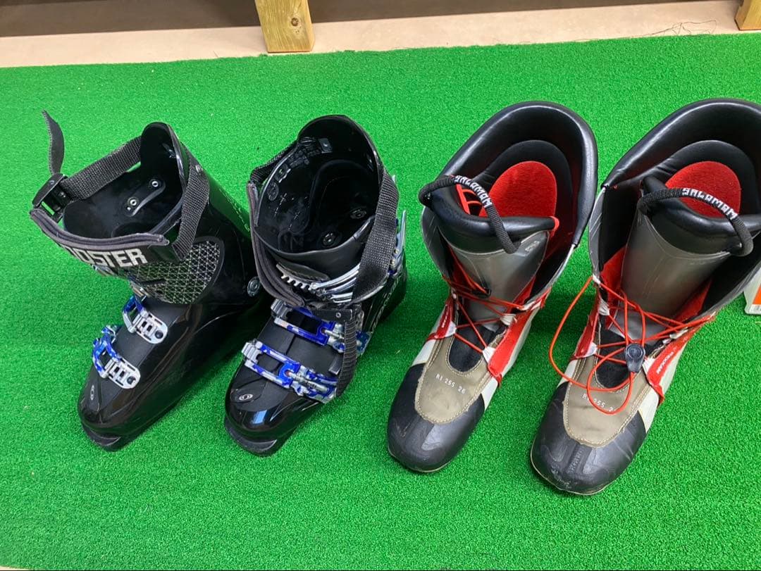 サロモンスキーブーツ　ファルコン110 25.5（295）