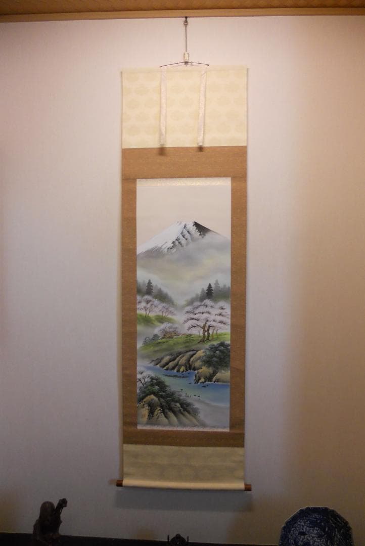 掛け軸 松泉 櫻花爛漫之図 絹本 希少 軸装 茶道具 掛軸 美品 です。