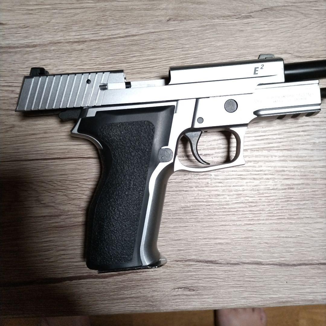 TOKYOマルイの sigSAUER ｐ226 E2ガスガン