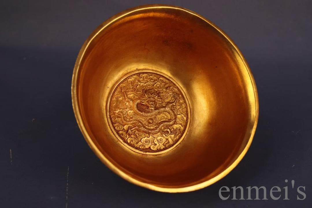 中国古美術 旧蔵 清代 鍍金銅蟠龍碗 双龍戲珠 鏨刻酒碗 茶碗 精銅製 古美味