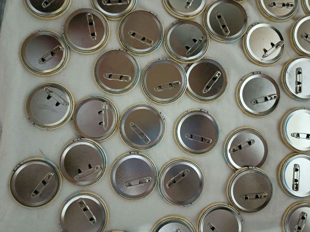 すとぷり　るぅと　缶バッチ　2021　summer デフォ