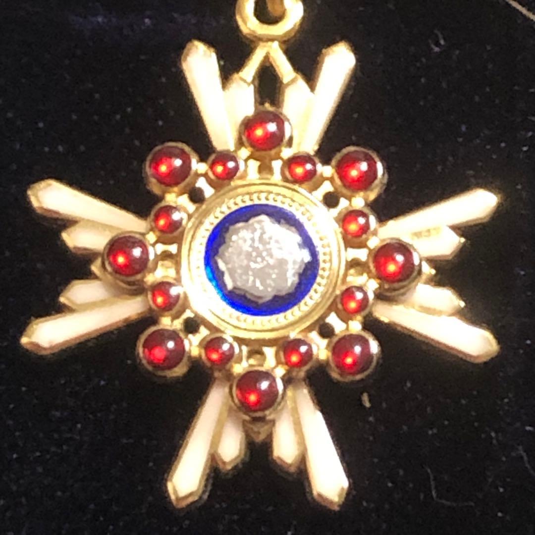 【送料無料】日本 記章 徽章 瑞宝三等章 略章勲章 共箱 造幣局製 勲三等瑞宝章