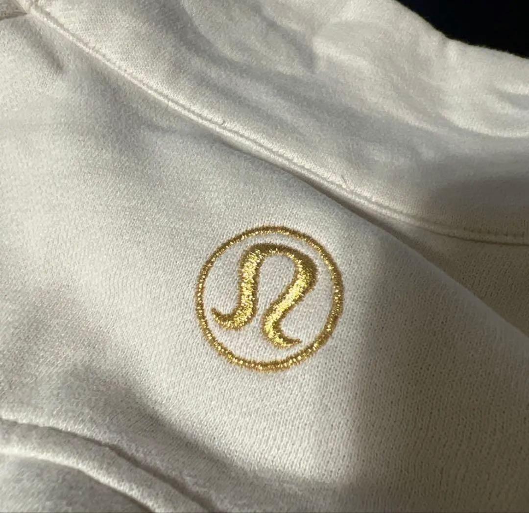 ルルレモン激レアscubaゴールド　オーバーサイズLululemon