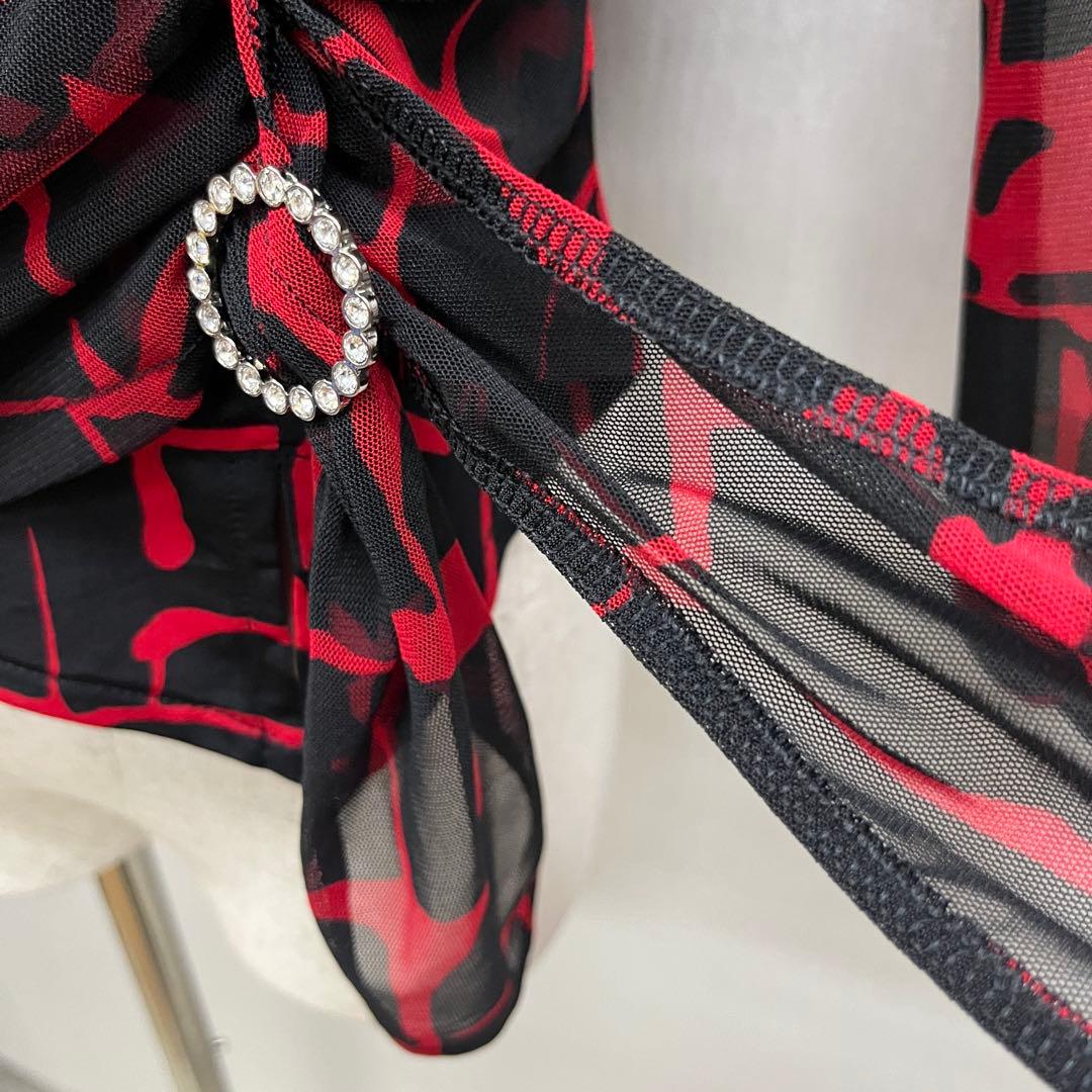 新品 JOAN トップス 黒地に赤 サイズL