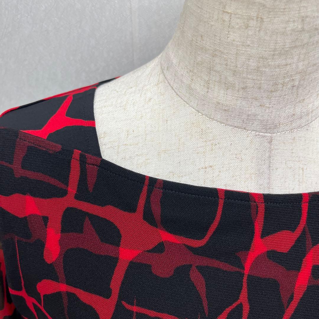 新品 JOAN トップス 黒地に赤 サイズL