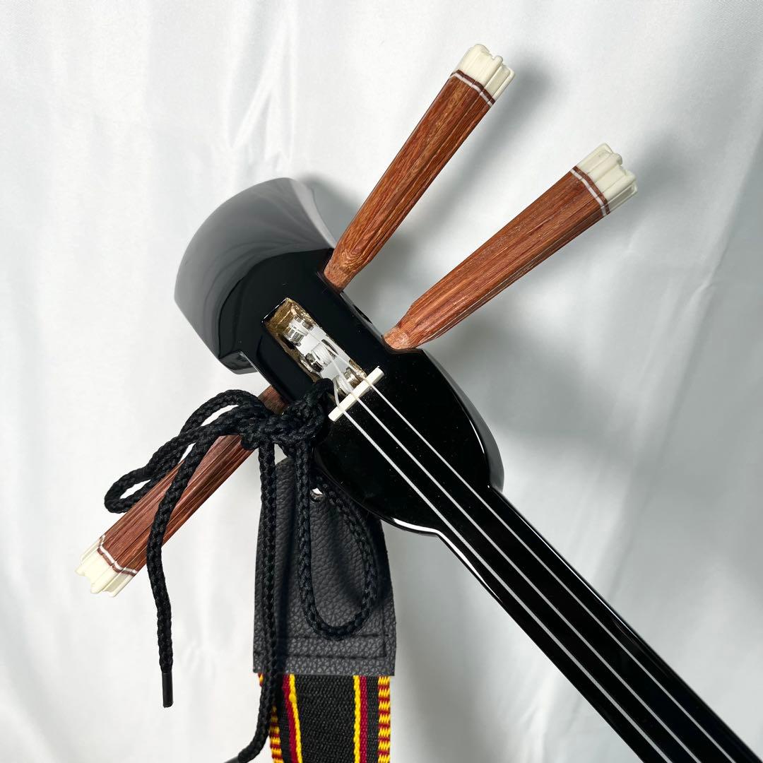 【美品】沖縄三線 人工皮 民謡楽器 民謡 和楽器 三線 付属品有