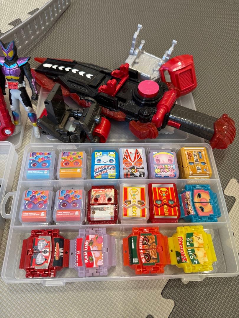 仮面ライダーガヴ変身ベルト　ガヴフォン ブリザードソルベ　ゴチゾウ30個セット