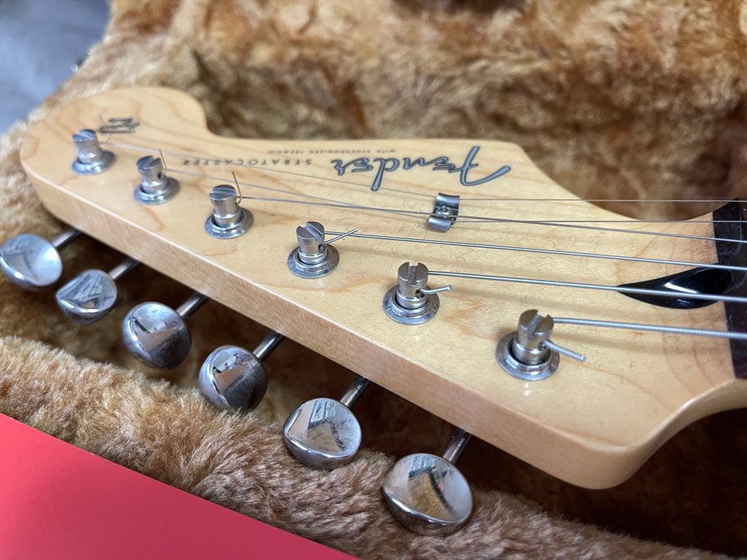 安藤 Fender Hybrid II Stratocaster