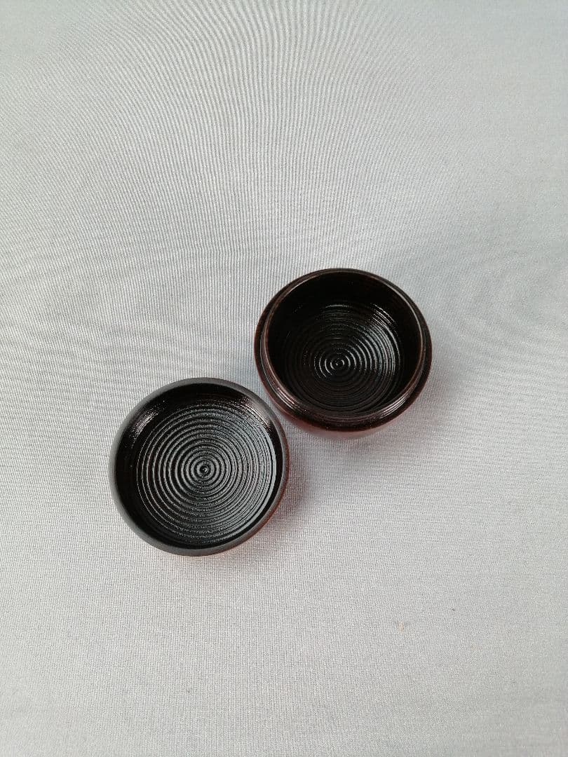 【茶事具】大多尾重光造　桜材兜蒔絵丸香合　香合327