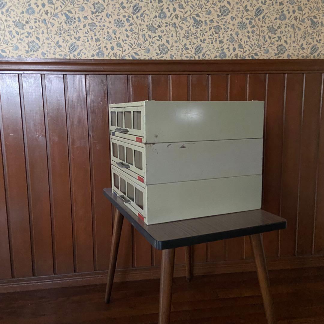 ビンテージ　店舗什器　HOYA硝子　スチールケース　インダストリアル