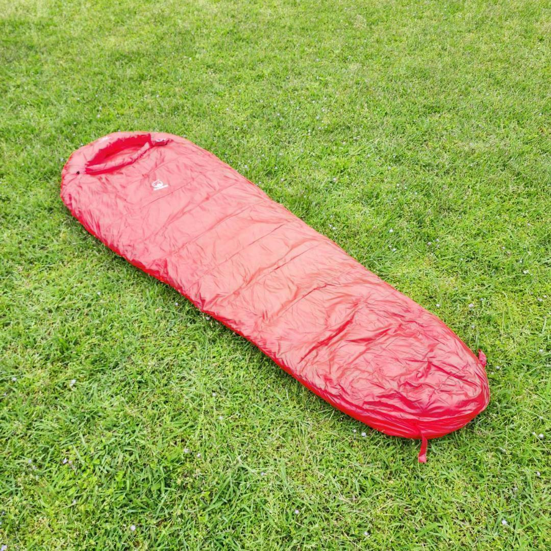 ✨後悔しない寝袋選び✨アウトドア　マミー型寝袋　ダウンシュラフ　レッド 1000