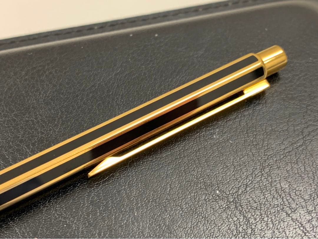 筆記OK良品 カランダッシュ ボールペン ストライプ 金黒 ノック式 青 GP