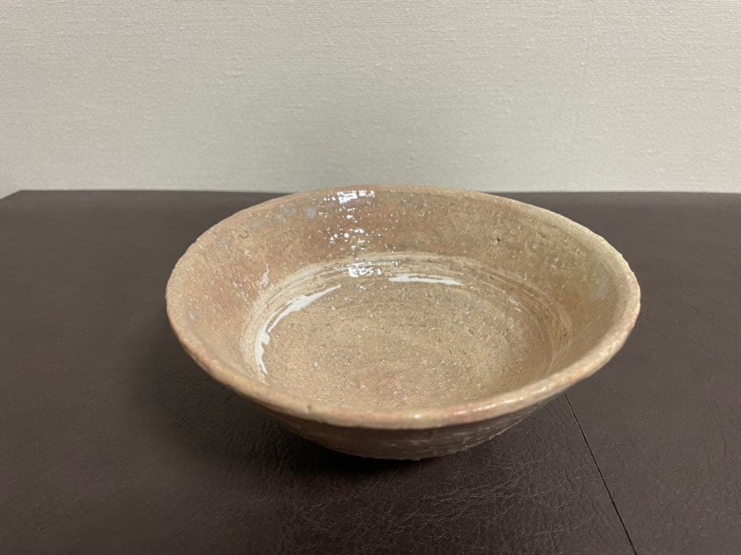 十代三輪休雪　萩刷毛目平茶盌　共箱　茶碗　萩焼　茶道具