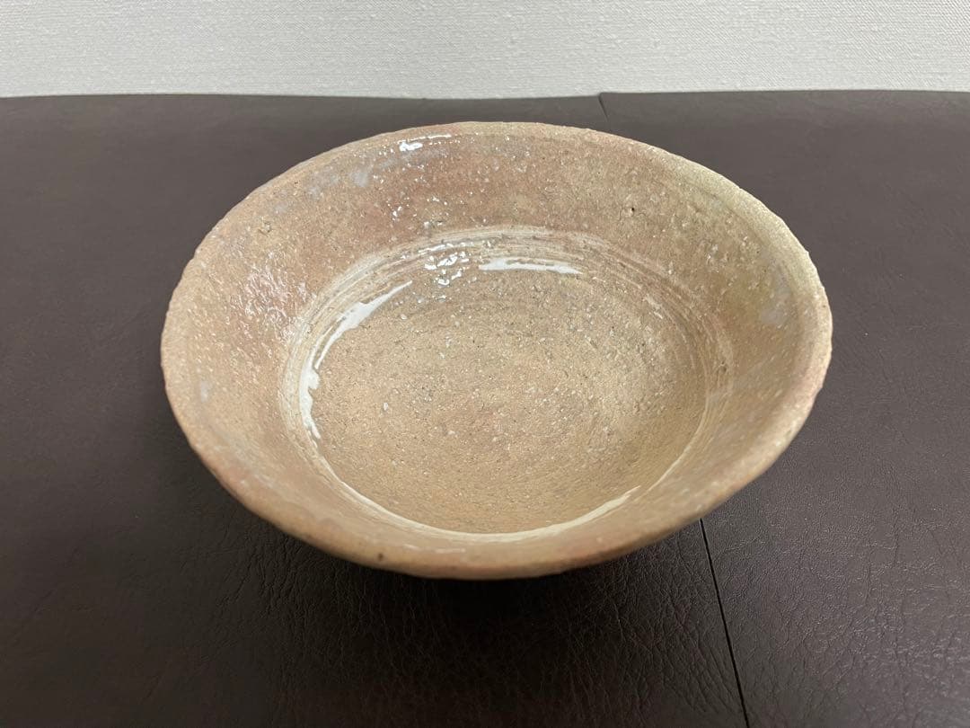 十代三輪休雪　萩刷毛目平茶盌　共箱　茶碗　萩焼　茶道具