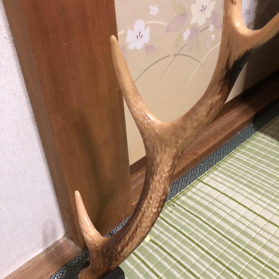 刀台　台座　飾り台　鹿角　レプリカ　プラスチック製　刀立て　刀置き　模造刀置き