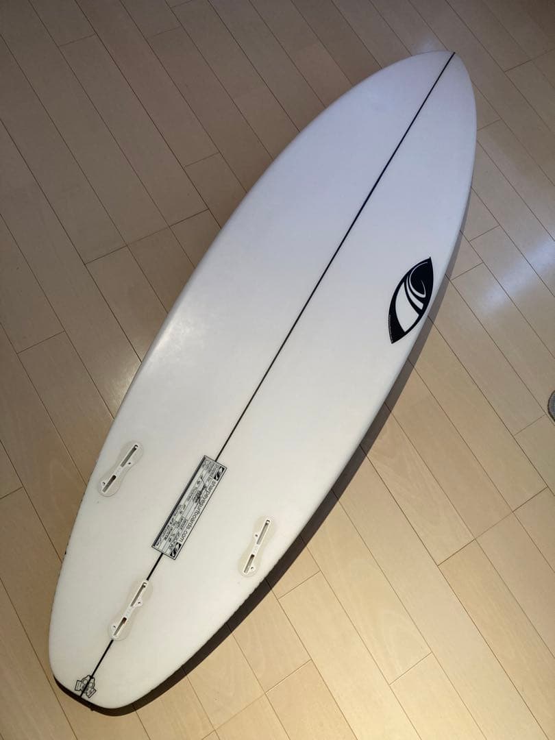 サーフボード　シャープアイ