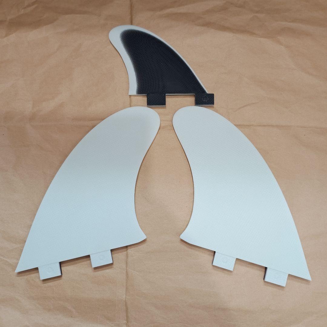 キャプテンフィン系　ツインスタビ　FCS対応 ファイバーグラス製　フィン