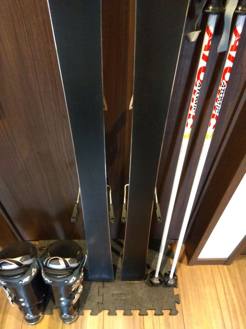 高級【ハイエンド】ATOMIC 学生・男女兼用 スキーセット メンテ・WAX済✔