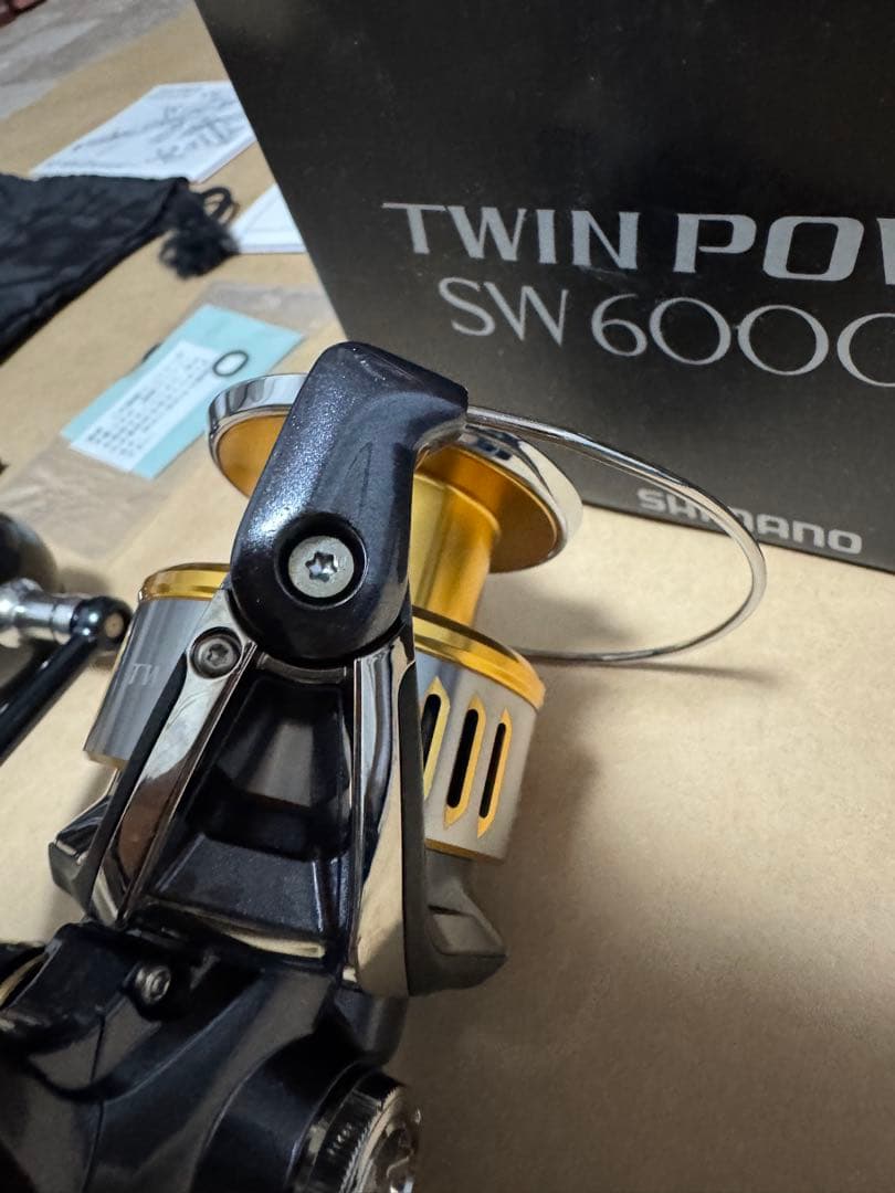 シマノ　15ツインパワーSW 6000PG スピニングリール　中古品