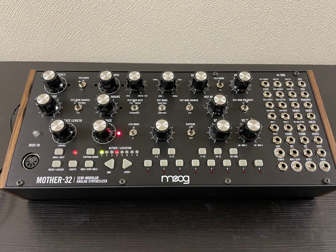 鍵盤楽器 moog MOTHER-32