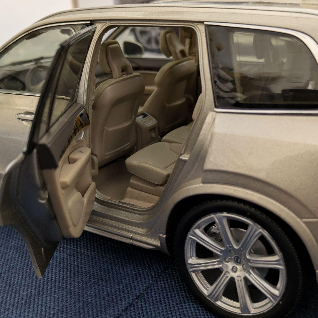 ボルボ　 XC90 ミニカー 1/18　修復あり　ジャンク