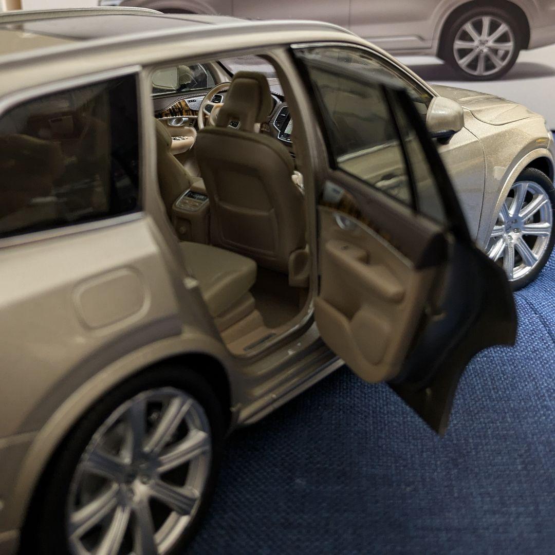 ボルボ　 XC90 ミニカー 1/18　修復あり　ジャンク