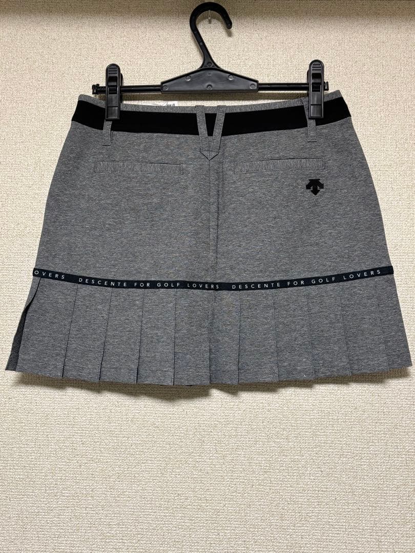 DESCENTE ゴルフ プリーツスカート グレー　新品未使用品