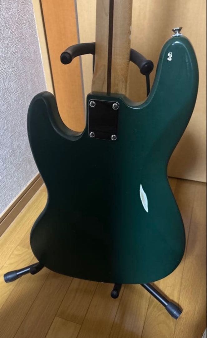 ベース squire classicvibe 60s jazzbass fender