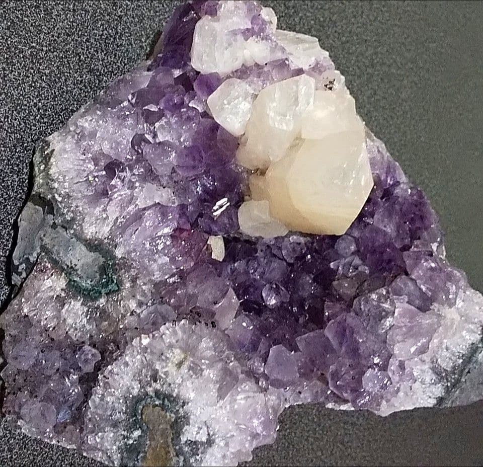 アメジストドーム カルサイト共生 原石大