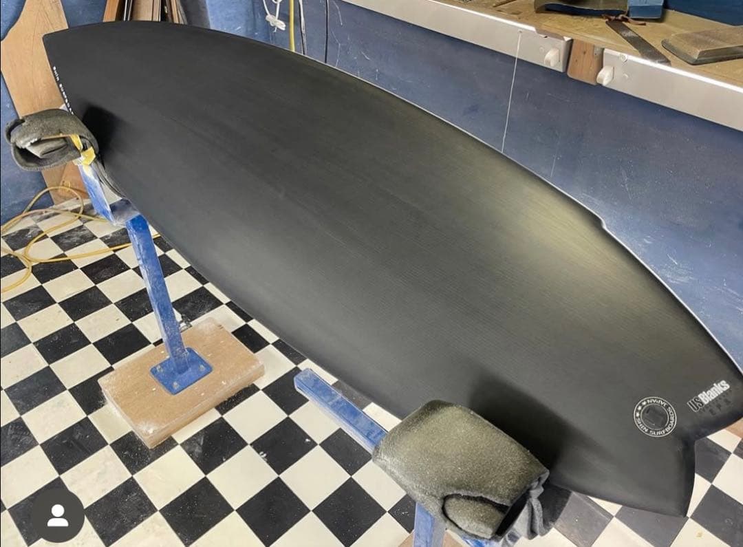 【美品】フルカーボン　サーフボードJapanシェイプ　シャープアイ　JS