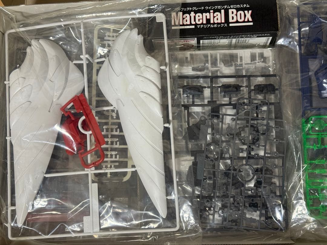 PG 1/60 ウイングガンダム ゼロカスタム 新品 ⚠️訳あり