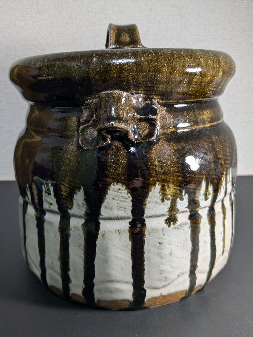 【上作】唐津焼　十三代中里太郎右衛門　叩き朝鮮唐津耳付水指　定価81万円