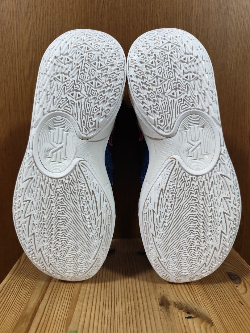 Nike Kyrie Low5　ナイキ　カイリーロー5　27.0cm