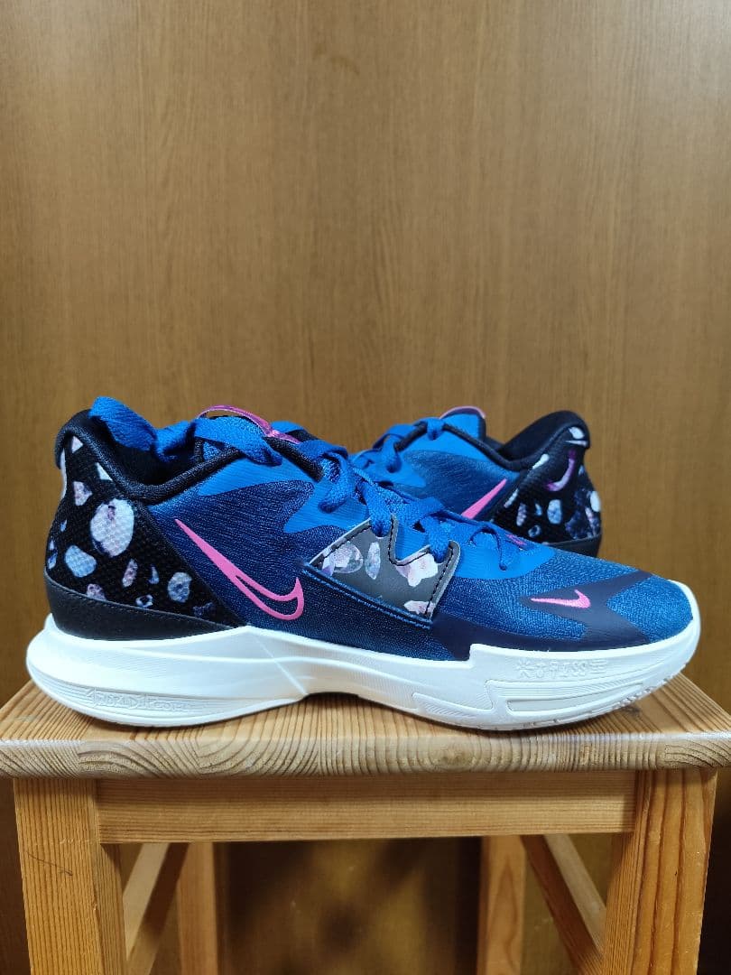 Nike Kyrie Low5　ナイキ　カイリーロー5　27.0cm