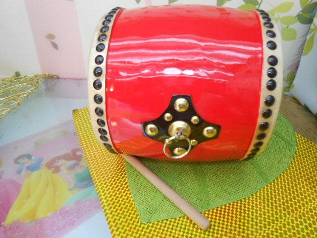 新品未使用(送料無料)13.980円　エイサー小太鼓18cm 撥付き