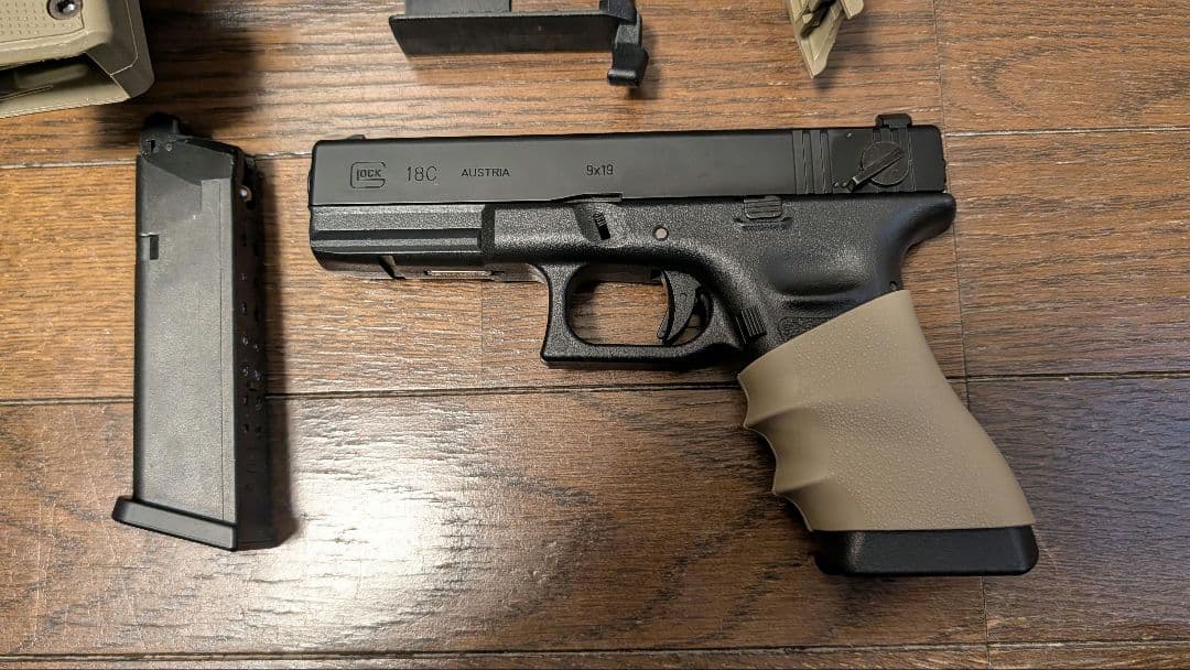 CAA タイプ Micro RONI+G18cガスガン+caaケース+おまけ