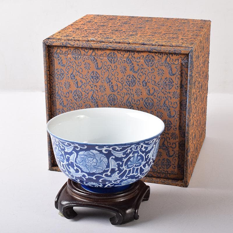 中国　大清乾隆年製款　青花 花唐草文碗　唐木台付　V　R8362