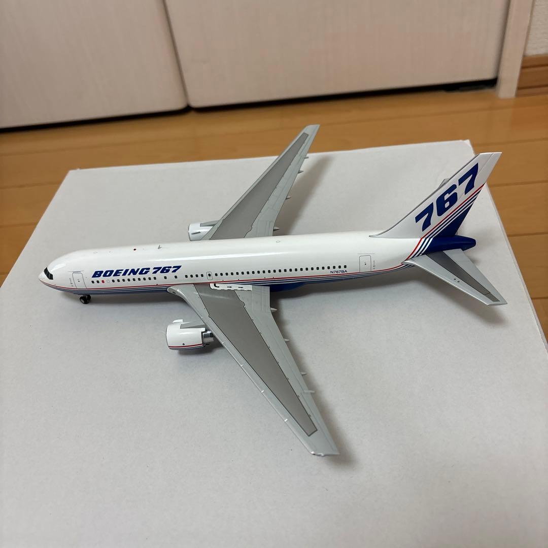 日*4様 最終価格　B767 1/200 ハウスカラー
